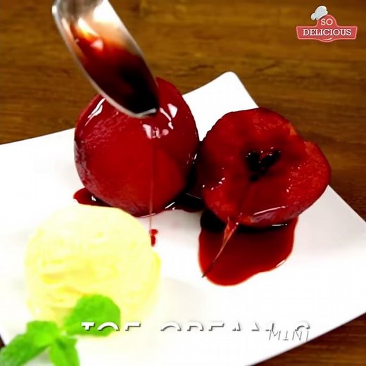 Williams Pears in Bourgogne Wine