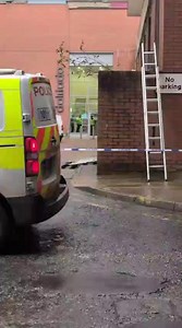 🚨 BREAKING: Officers stand guard inside a taped-off Glasgow city centre building as a major crime scene unfolds. Forensics have already been on site and enquiries are ongoing. 📱 Follow our live blog for the latest updates from our reporter at the scene. https://www.glasgowtimes.co.uk/news/25841605.live-updates-police-seal-off-car-park-cadzow-street-near-marriott-hotel/ | Glasgow Times