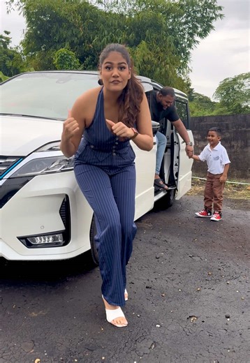 🎁 11th day of Christmas at DCSL 🎁 If anyone asks, we never said it could fit 11! 🤐🤫 Nissan Serena Highway Star 🛣️ 🚗 Fully Loaded 🎄 🚗 No need to downpay and wait, units in stock and waiting for you! 💰 Up to 100% financing available through all banks, all credit unions & Caribbean Finance 🎄✨ 📍Duncan Village SanFernando ☎️652-2068 or 688-5565 ⏰Mon-Fri:9-5 Sat:9-2 🚘Find us on Waze/ Google Maps! #trinidadcarsforsale #nissan #nissanserena #brandnewcarstrinidad #foreignusedcars