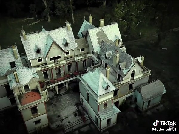 Expedición Paranormal 3 en un Castillo Abandonado