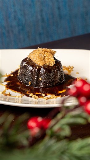 Send this to someone who needs a Holiday Cheers night out with you. Our new Holiday Cheers Menu is here — festive bites, seasonal sips, and all the vibes. Reserve your table now! 🎄✨ | Kona Grill