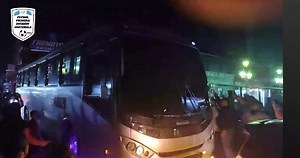 43K views · 1.8K reactions | Y aquí el gran recibiendo de la afición de Coatepeque a su equipo, el plantel llegó de madrugada, pero su gente lo espero para celebrar el pase a la final. cortesía Deportivo Coatepeque F.C. | Futbol de Primera División Guatemala | Facebook