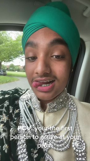 Prom Arrival: A Stunning Entrance in Formal Attire