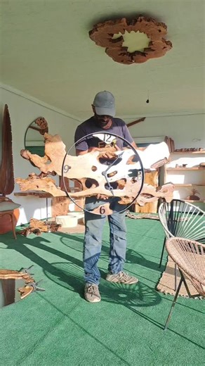 تجارب الطفولة وفكرة الشوارب