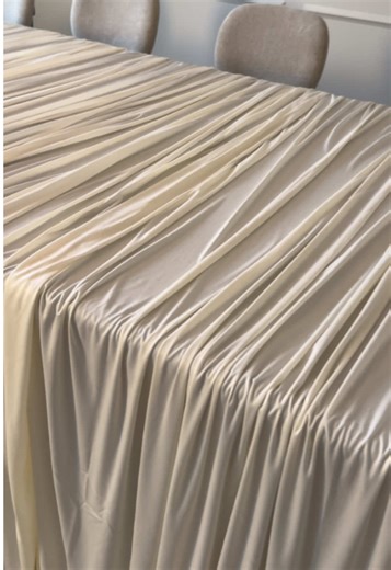 Chic Table Cloth Ideas for Holiday Dining