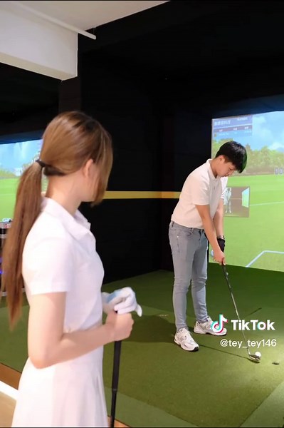 Improve Your Golf Swing: Tips from a Pro