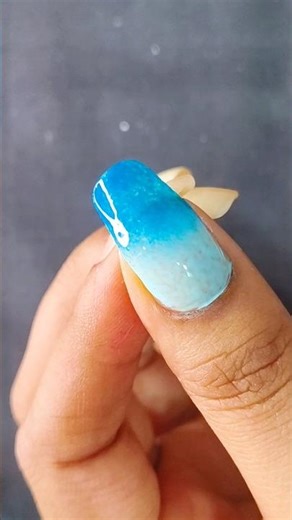 Easy Diy Ombre Nailart using sponge 🩵 #nailart #ombrenails #diynails #shorts #simplenails