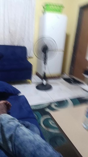 How to Connect Your Phone and Access Netflix on TV