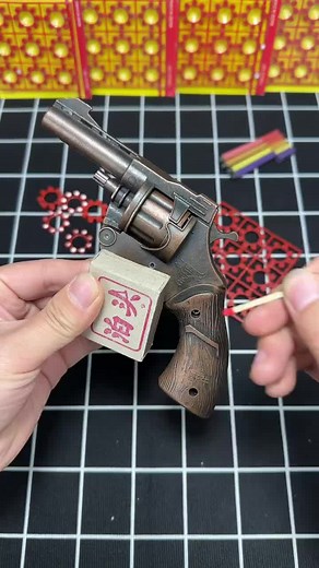 Nostalgic Cap Gun Toys: 80s–90s Childhood Memories
