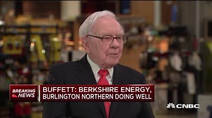 26K views · 145 reactions | "I would like buying a business even better," Warren Buffett says he was close to making a "very large" acquisition in Q4 but it fell apart. "We've got a lot of cash, and we'd love to use it." https://cnb.cx/2EdZ1qh | CNBC | Facebook