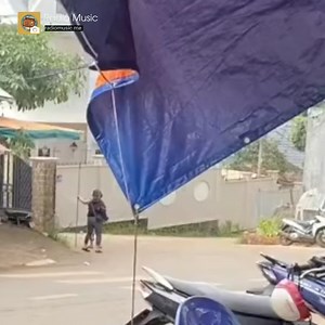 3.2M views · 10K reactions | Một người đứng từ xa chờ anh về… | Radio Music | Facebook