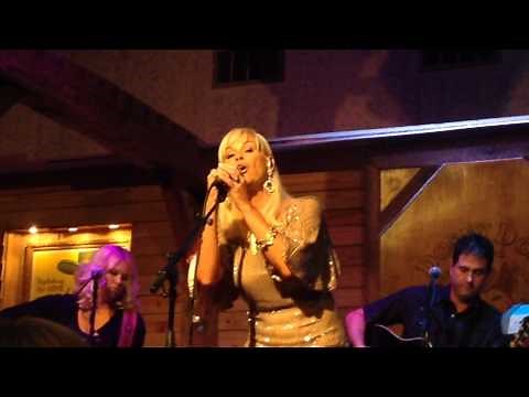 Lorrie Morgan - It's a Heartache (Live from the Woodlands)