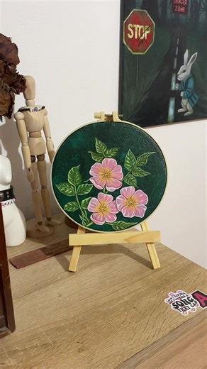 Crafting Soft Framed Look with Embroidery Hoops
