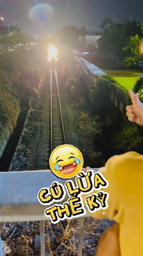 Đợi đoàn tàu cả đêm và cái kết cực kỳ hụt hẫng 💔 #train #taukeo #taulua #tauhoa #railway