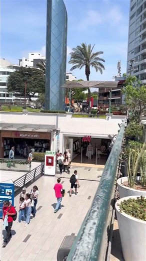 Larcomar | Miraflores | Lima, Peru | December 2025