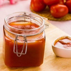 117K views · 2.1K reactions | There is nothing like Homemade Tomato Ketchup Recipe. This recipe is Ramzan Special Recipe to make and store. Give this savory Homemade Tomato Ketchup Recipe a try and share your thoughts with us. Written Recipe:https://youtu.be/icrhvB6C_pI Download Mobile App: goo.gl/tXAXi4 #HomemadeKetchupReicpe #RamzanSpecialRecipe #BySooperChef | SuperChef | Facebook