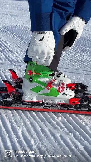 Hitting the slopes in the early morning in @falcade_dolomiti ⛷️ @voelklskis GS MASTER 🎿 @dalbelloskiboots_italia DRS 140 🪖 @markerproducts 🧤 @reuschwinter 🥽 @outofoptics 🧼 @nanox_ski_wax 👣 @efb_sports_ 🎥 @irenecargnel ❄️ #carveyearround #mikessnowclub #thesnowclub #snowclips #snowboard #neveitalia #dolomitisuperski #carvingskivideos #getcarv #Ski_islife #slopeworld #Skiers #Skistory #CarvingLover #visittirol #voelklskis #volkl #unlessyourideit #dalbello #dalbelloskiboots #realitalianboots