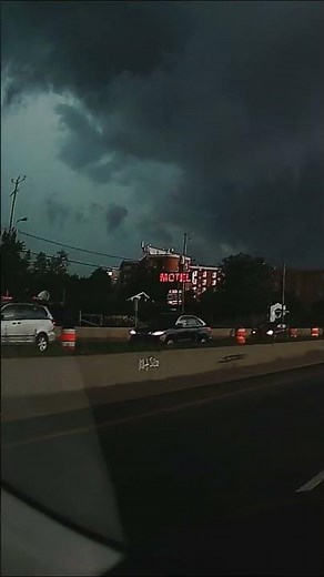 ⚠️ Rotating Wall Cloud: Is a Tornado Forming Now? 🌪️