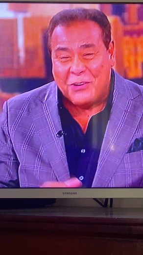 TRIO Alumni, John Quiñones, Correspondent for ABC News and Host of “What Would You Do?,” Upward Bound, St. Mary’s University. Making a visit to The View, to talk about the new season of the hit show! #trioworks | Westop Region