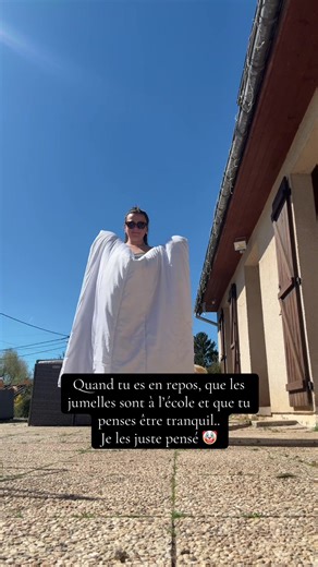 Il m’écoute que quand il en a envie ! Ayez un titi dans votre vie ! 🤣🤡 Je l’aime tellement mon gros lardon ❤️ IG: lauraetlesjums #twins #mum #mumsoftiktok #chien #goldenretriever