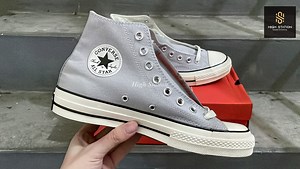 13 reactions | ကွန်ဗ Chuck 70 " Light Grey ”ကွာလတီ အမြင့်ကို...