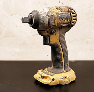 68K views · 1.2K reactions | Impact Wrench Restoration DeWalt DC820 18V Battery Rebuild | Pretty Restoration | Facebook