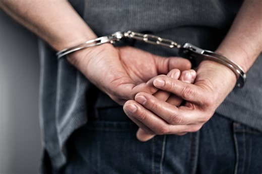 Bakery employees fight off attempted robbery suspect with baking sheets, man arrested