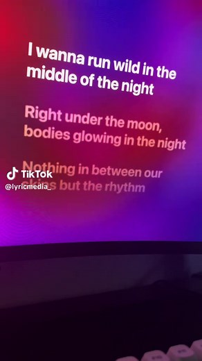 Rihanna Dancing In The Dark Lyrics
