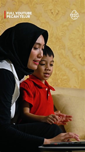 Pernah kebayang kerja cuma 3 jam sehari, tapi penghasilan bisa 5–6x UMR? Di video kali ini, kita ngobrol bareng Ican (Bekasi) dan Niska (Surabaya) yang sama-sama menjalani karier sebagai Virtual Assistant (VA) kerja remote dari rumah, pegang klien (bahkan luar negeri), dan tetap punya waktu buat keluarga. Kalau kamu lagi cari jalan untuk punya penghasilan dari rumah, pengin kerja remote, atau pengin side income yang lebih “niat” dari sekadar coba-coba, video ini bisa jadi titik awal yang kebuka 
