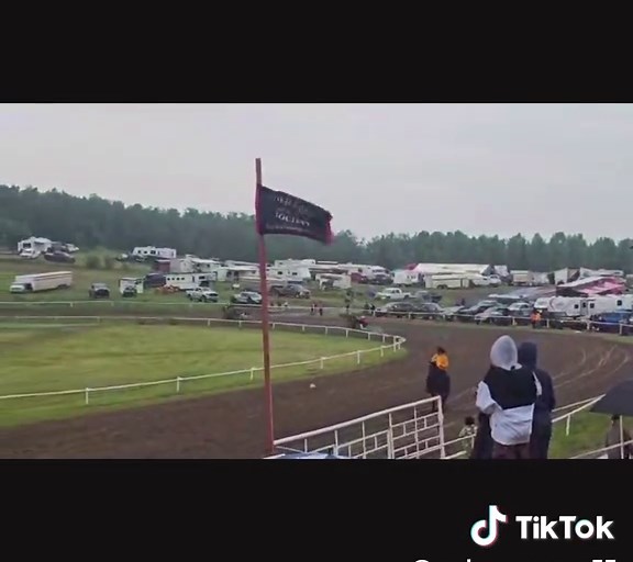 Barrel 2, Red Jacket. was a good one day #race in #coldlake . minus the last 2 days due to rain..but many more to.come. #chuckwagon #chariot #cart #horseracing #horsesoftiktok #horselover #cowboyup #cowgirltuff