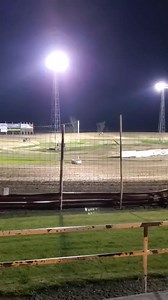 #fblifestyle #bosstestsession #ND #racetrack #sprintcar #followus #trendingreel #devilslake | Devils Lake Speedway