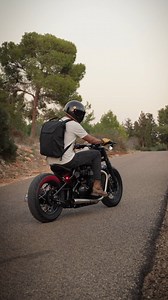 Really happy with the new Galfer rotors. The braking bite is way sharper, smoother, and finally no more pulsing at low speeds, the stock steel rotors are gone. floating rotors are not just for looks they allow the outer piece to expand freely under heat, keeping the feel consistent and removing that annoying wobble. They’re also lighter, which reduces unsprung mass, quicker suspension response and a more agile, faster feeling bike. I swapped the pads too, the whole setup just feels refined and p