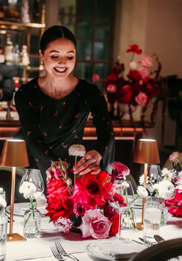 Happy Floral Fridays💐 Galentine’s edition 💌 So honored to have created the florals for the Wayfair Creators event here in Dallas. Grateful I get to bring moments like this to life. 🥹 @Wayfair @TEXAS WHOLESALE FLOWERS #floralfridayswithreece #floralfriday #galentinesday #dallas #wayfair