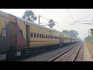 01668 Danapur Rani kamalapati Express furiously skipping from Sadisopur.