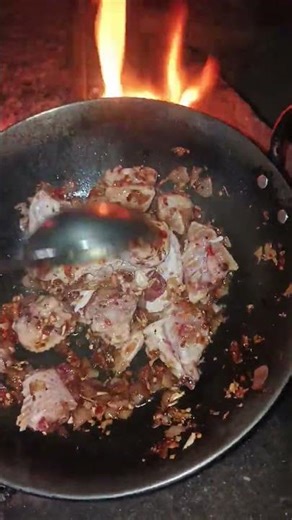 देसी अंदाज़ में चिकन रेसिपी 🍗 | घर जैसा स्वाद | मसालेदार देसी चिकन बनाने की आसान विधि #shorts
