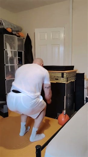 41 inch box jump at 41yrs old and 100kg bodyweight.