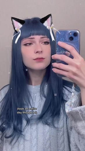 Blue Hair Bleaching and Dyeing Transformation