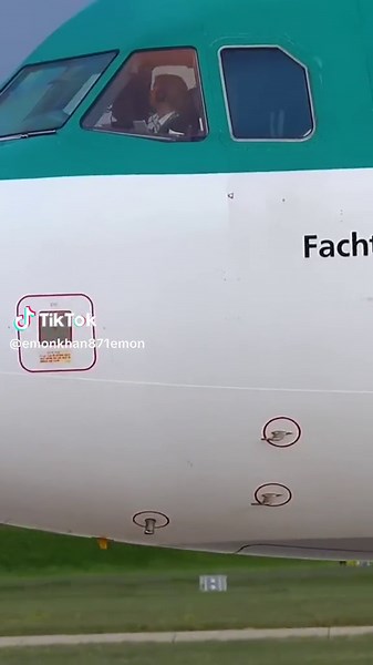 Airbus A321 Takeoff: Captivating Runway Moments