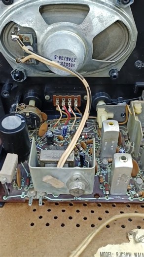 Circuit Board of the RCA Victor RJC30W Walnut