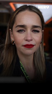 3M views · 10K reactions | Quand Emilia Clarke alias Daenerys du Typhon, de la Maison Targaryen, Reine des Andals, de Rhoynar et des Premiers Hommes, Suzeraine des Sept Couronnes et Protectrice du Royaume, Khaleesi, l'Imbrûlée, Mère des Dragons et Reine de Meereen assiste à un Grand Prix !  #gameofthrones #daenerys #emiliaclarke | HERO | Facebook