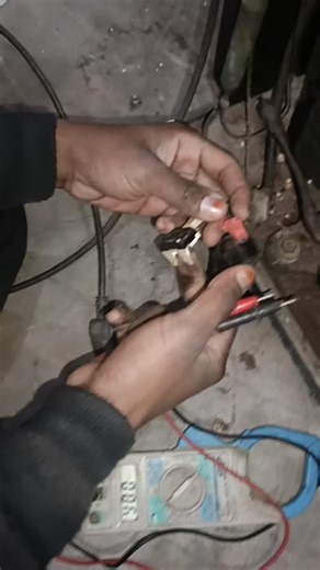 cool Next services on Instagram: "Fridge relay & overload check 🔧❄️ Aaj main fridge ki relay–overload checking ke liye aaya hoon. Agar fridge start nahi ho rahi, tik-tik awaaz aa rahi hai ya compressor bar-bar band ho raha hai, to zyada chances relay ya overload fault ke hote hain. Is video mein dekho: ✔️ Relay kaise check hoti hai ✔️ Overload ka role kya hota hai ✔️ Kab replace karna zaroori hota hai Video ko save & share karo — kaam aayega 👍#RelayOverload #FridgeRelay #FridgeOverload #Fridge