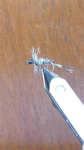 DIY Natural Dry Fly