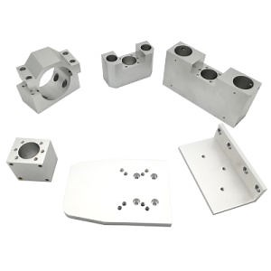 [Hot Item] High Tolerance Precision Casting CNC Machining Locomotive Part