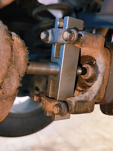 GMC Tahoe Replace differential Seal #howto #usa🇺🇸 #mechanic #usa