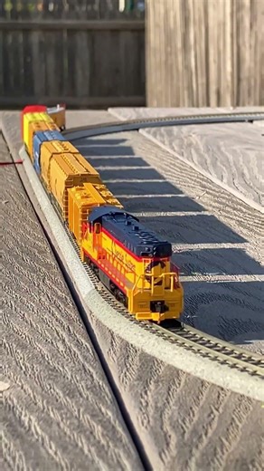 N scale chessie GP30 and sd7 outside test #nscale #modeltrains #gardentrains