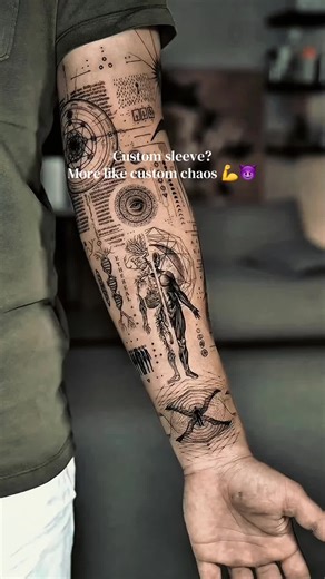 Fully custom sleeve tattoo designed to fit perfectly 🖋️🔥 Every element flows together with balance and storytelling. No copy, just original art made for the body. Fun fact: Custom tattoos age better when designed around body movement. Protect your skin and your health with tattoo sunscreen. Check our bio!🔗🔥 🎥andrea_pellerone Credits to respective owner (DM for removal #ideas #tattoo #tattoos #tattooartist #tattoolover tattooideas