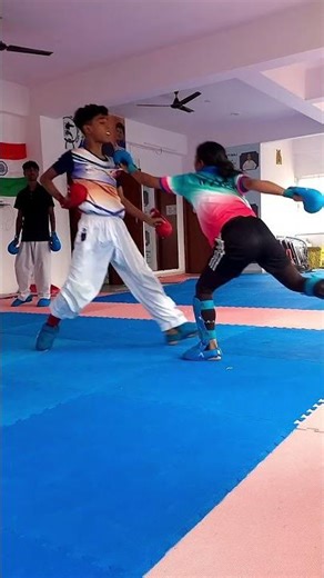 karate practice for punch 👊🤯#karate #timing #speed #shorts #viralshorts