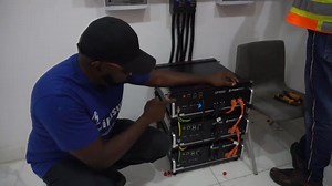 4.5K views · 94 reactions | How to parallel and communicate the Pylontech Lithium Battery #renewableenergy #solarpanel #solarpower #inverter #lithiumbattery | Smilinsun | Facebook