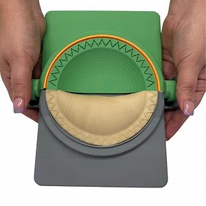 Amazon.com: SAMPAOLI COMMERCE USA, Empanada Maker Press, 5.5, 4.7 or 3.5 inches, gray and green, empanadas. (Star, 6 inch) : Home & Kitchen