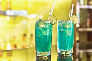 Colorful and Strong Blue Long Island Iced Tea Recipe | LoveToKnow
